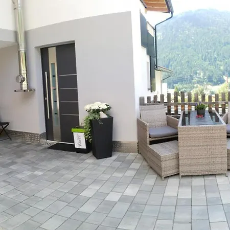 Haus Felix 아파트 *